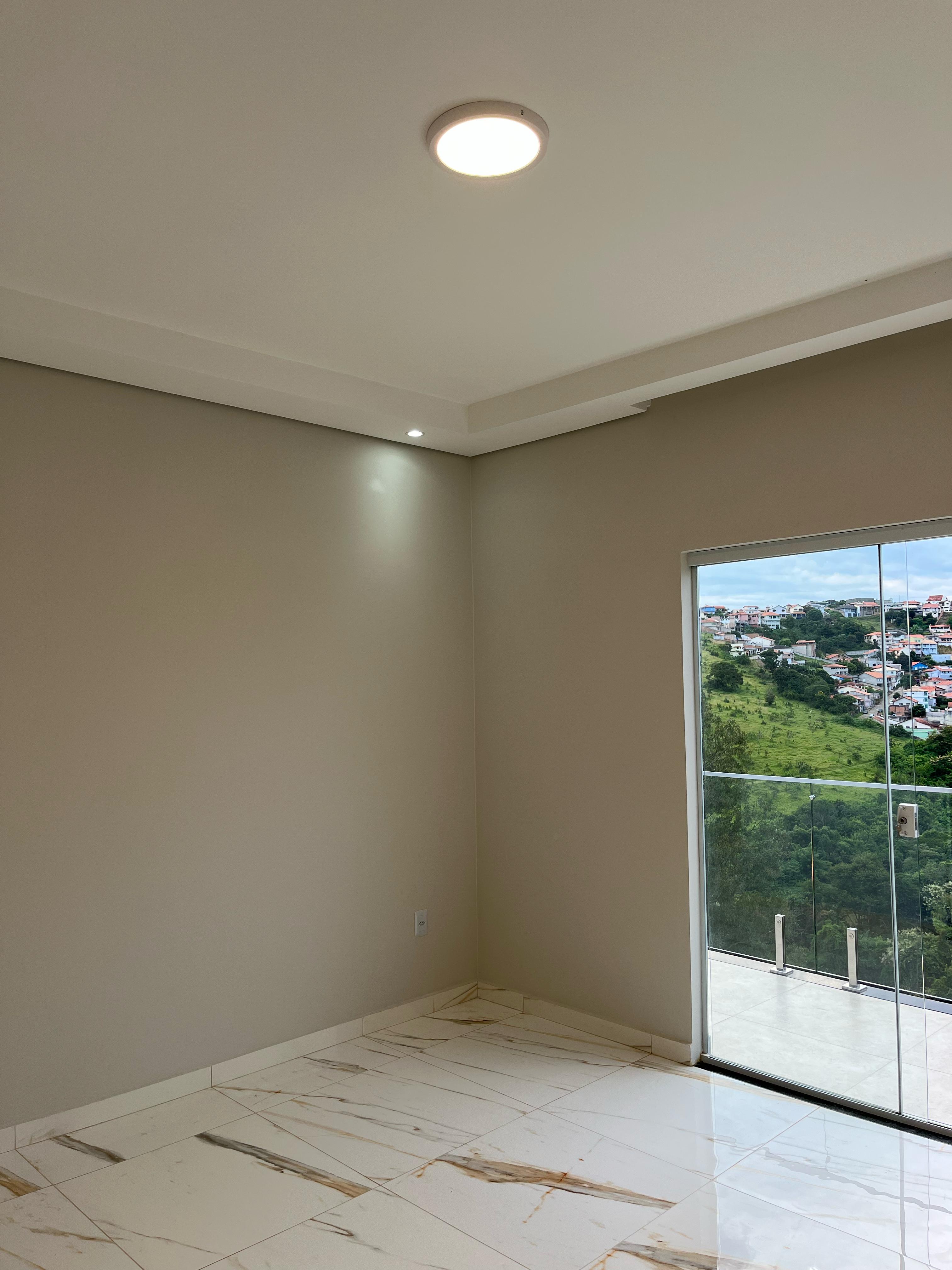 Lindo sobrado para venda em São Lourenço - MG.