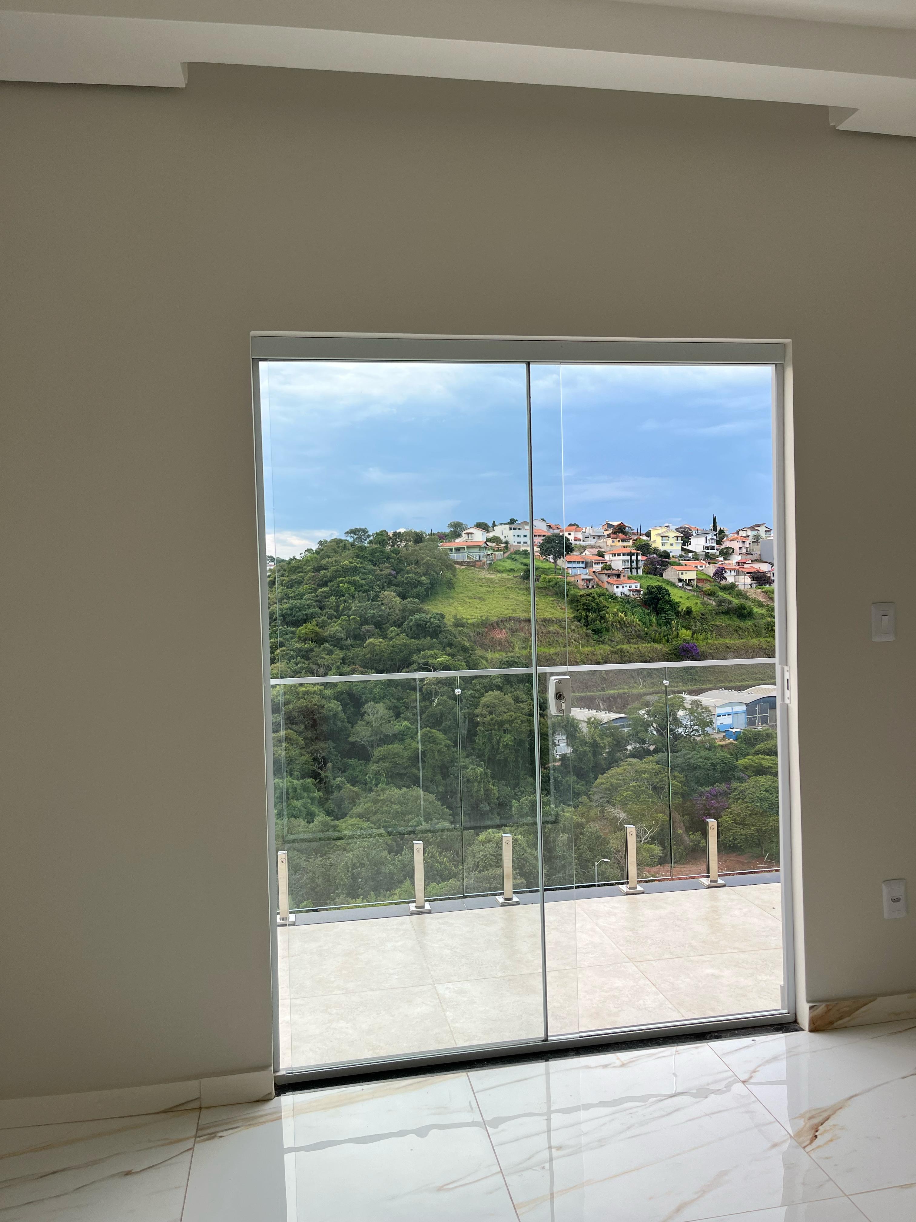 Lindo sobrado para venda em São Lourenço - MG.