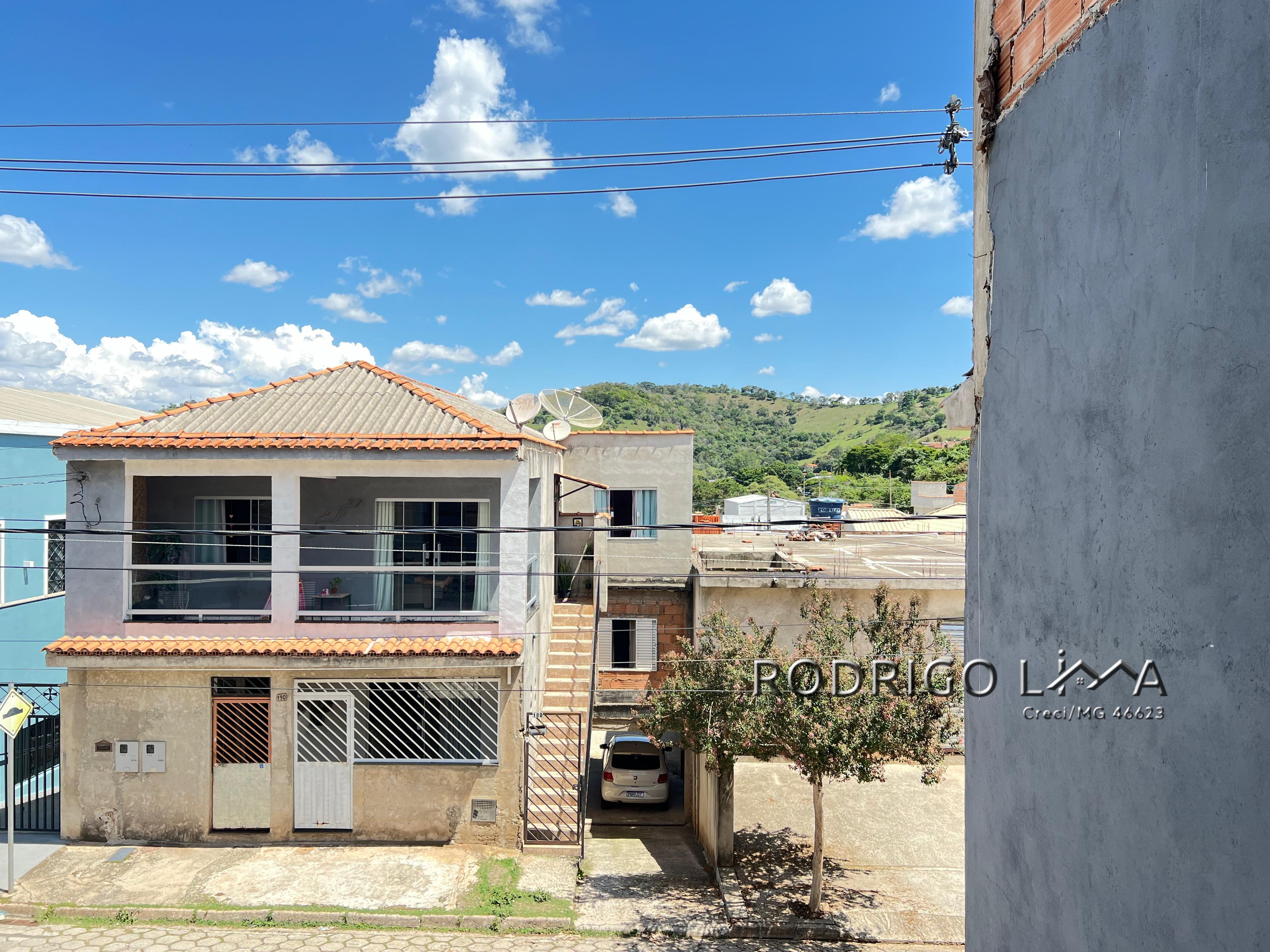 Lindo sobrado para venda em São Lourenço - MG.
