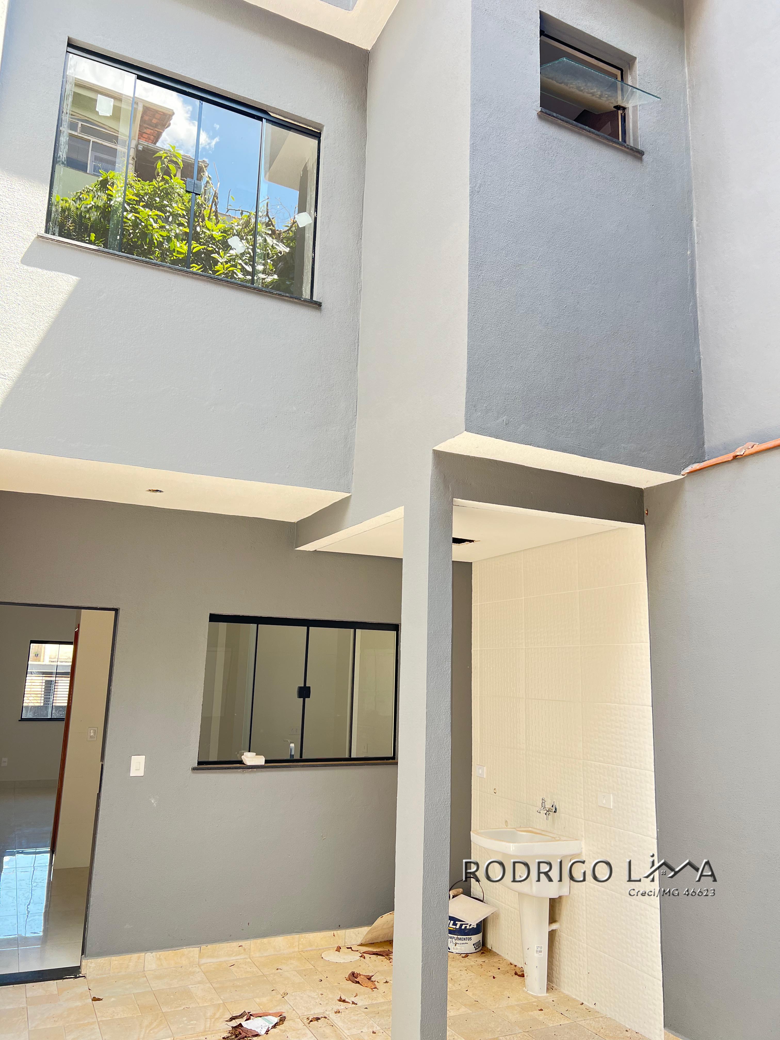 Lindo sobrado para venda em São Lourenço - MG.