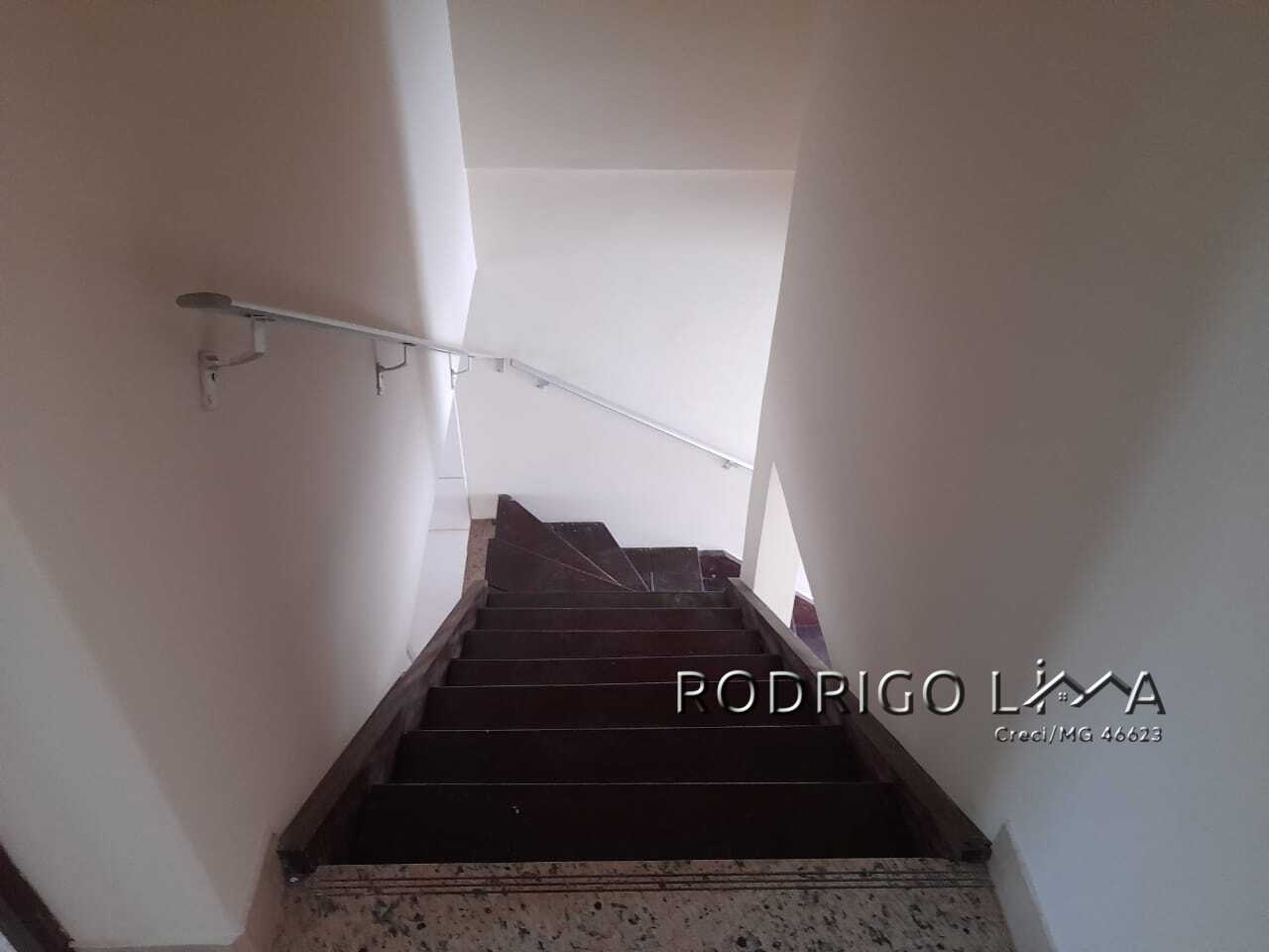 Sobrado para venda em São Lourenço - MG.