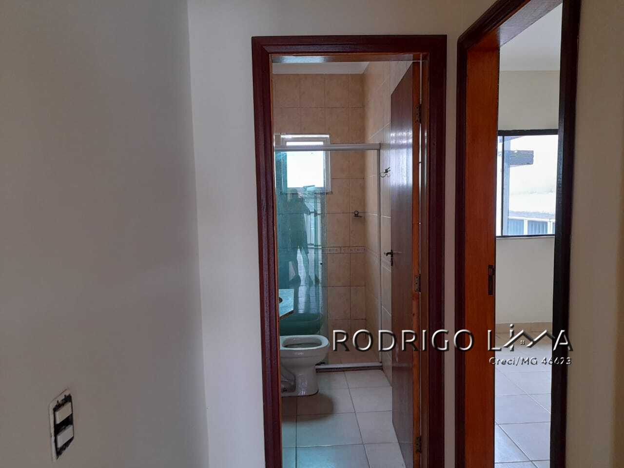 Sobrado para venda em São Lourenço - MG.