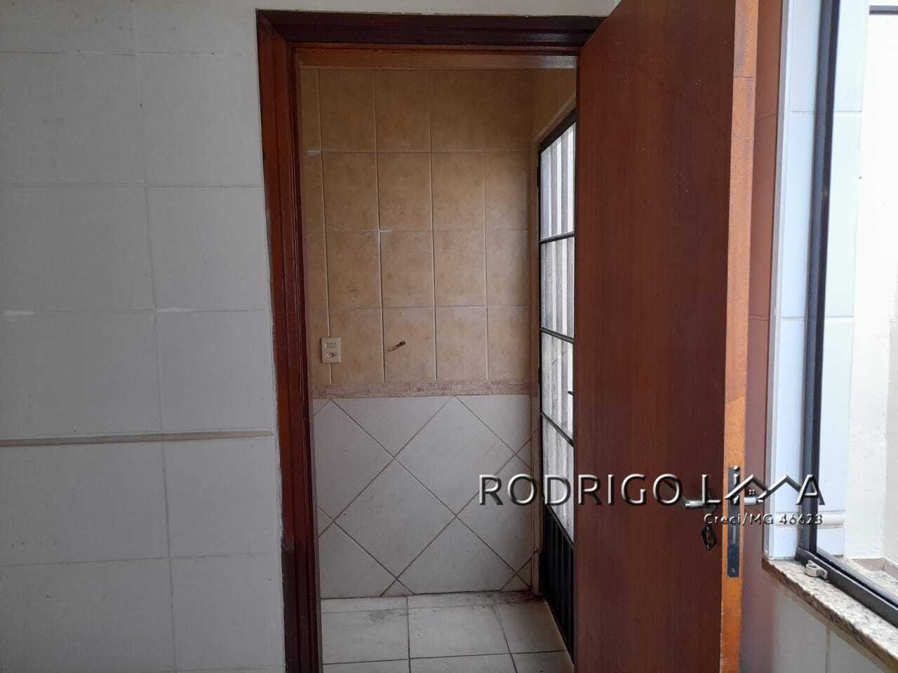 Sobrado para venda em São Lourenço - MG.