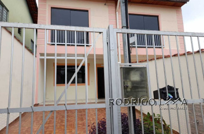 Sobrado para venda em São Lourenço - MG.