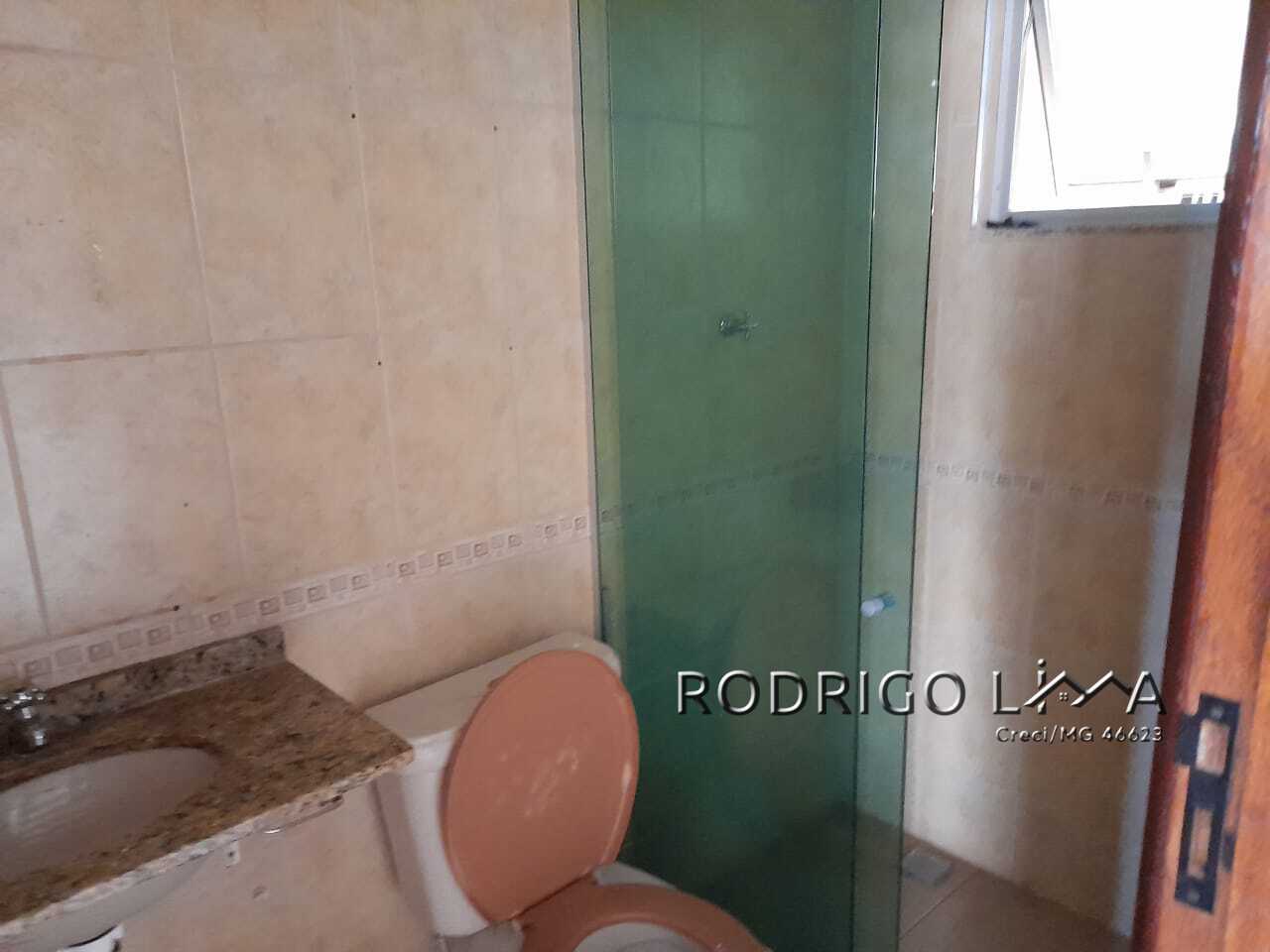 Sobrado para venda em São Lourenço - MG.