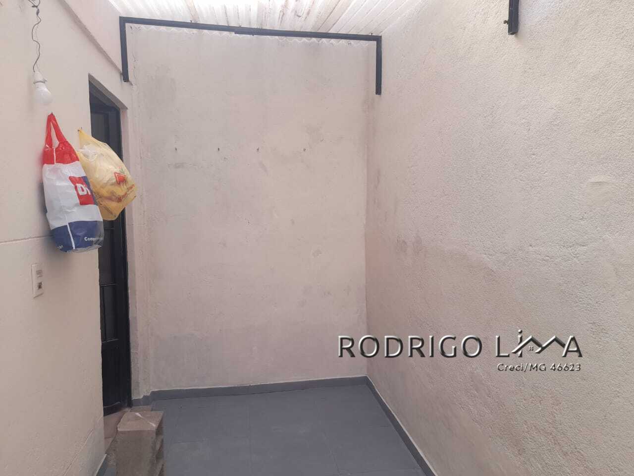 Sobrado para venda em São Lourenço - MG.