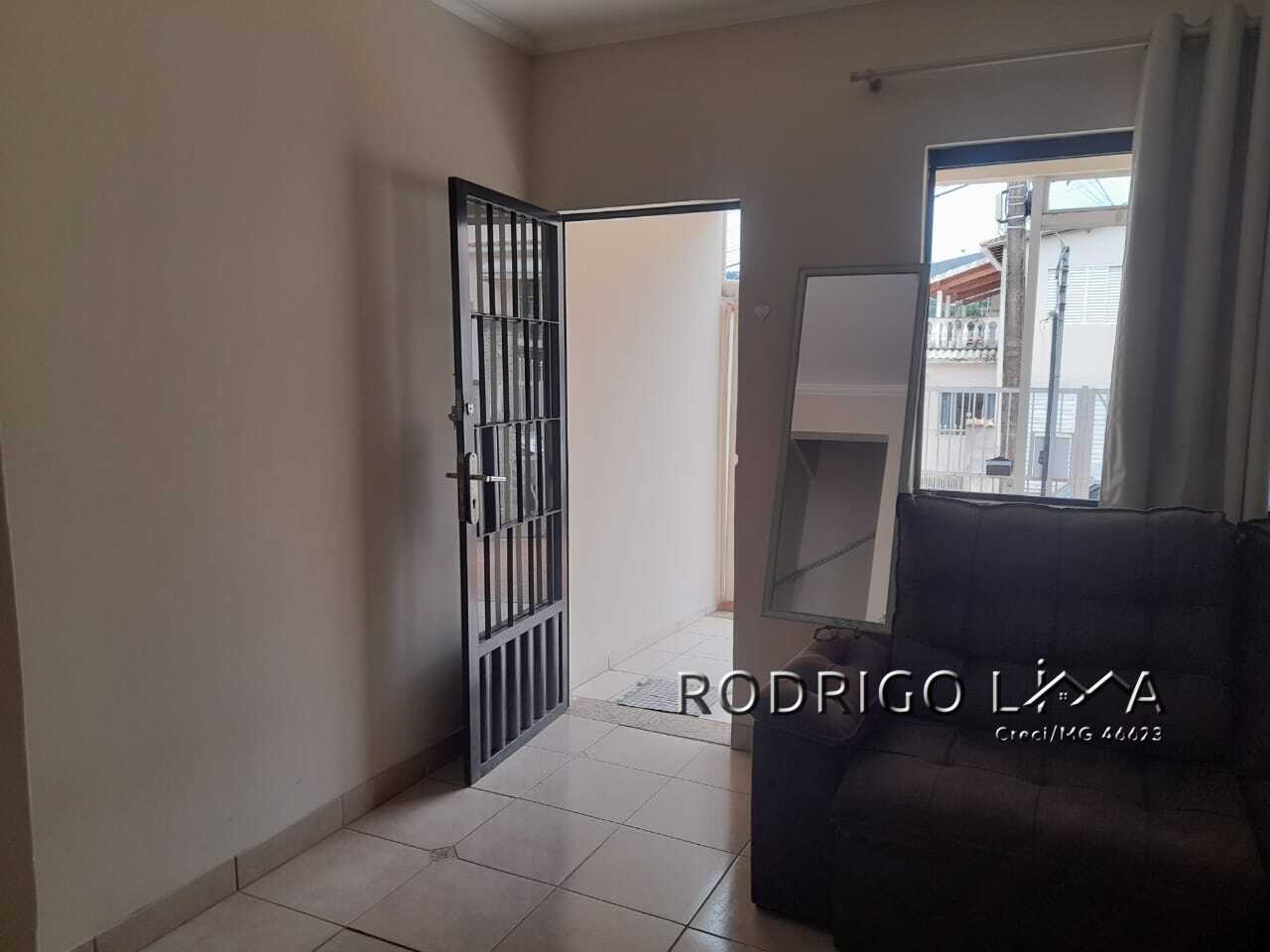 Sobrado para venda em São Lourenço - MG.