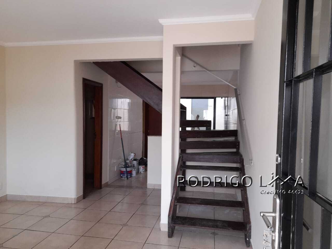 Sobrado para venda em São Lourenço - MG.